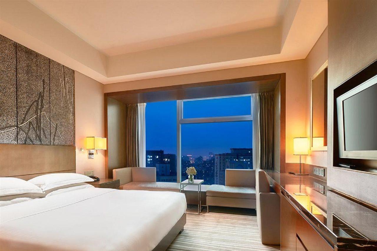 Doubletree By Hilton Beijing Hotel Екстериор снимка