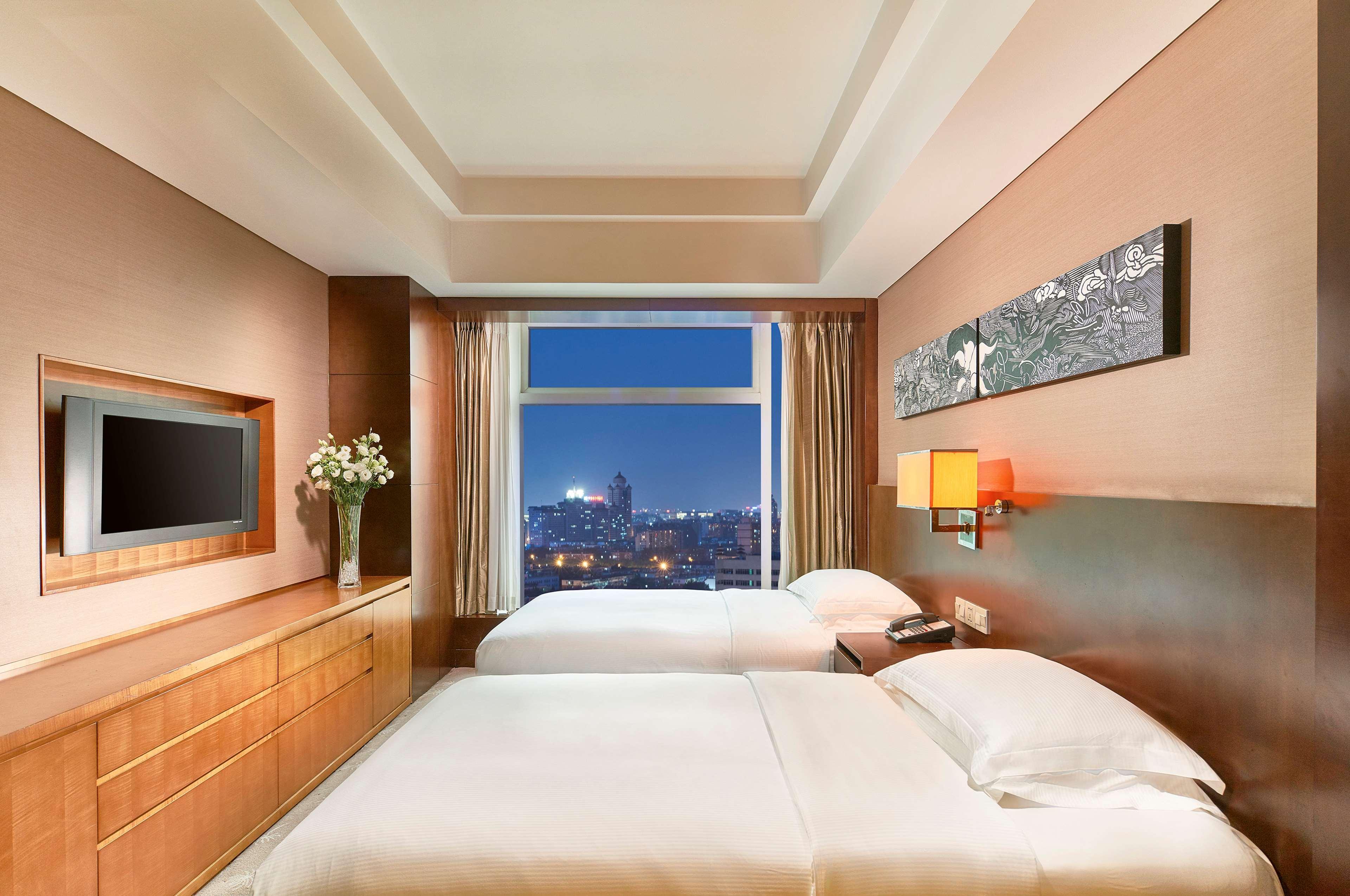 Doubletree By Hilton Beijing Hotel Екстериор снимка
