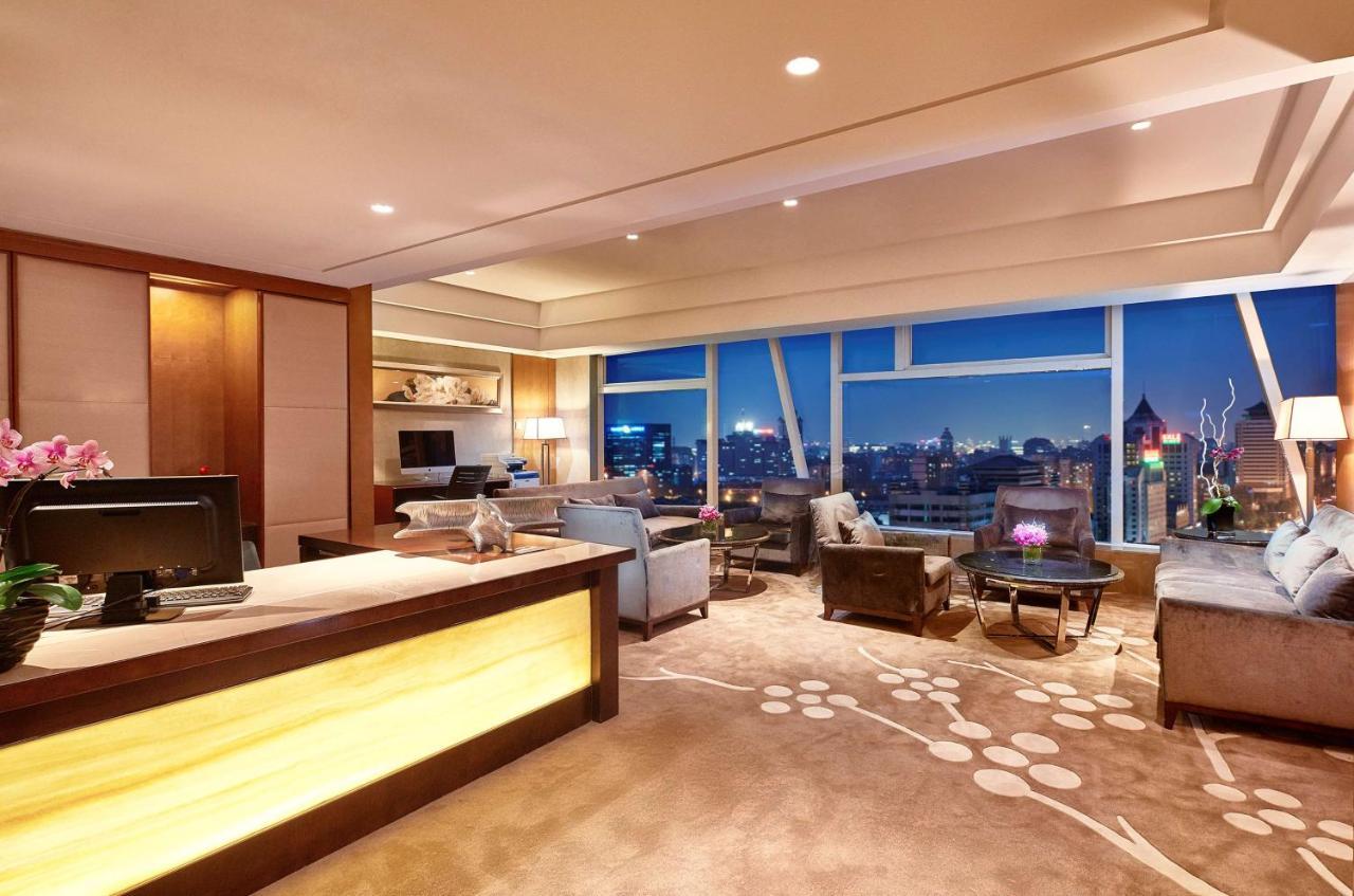 Doubletree By Hilton Beijing Hotel Екстериор снимка
