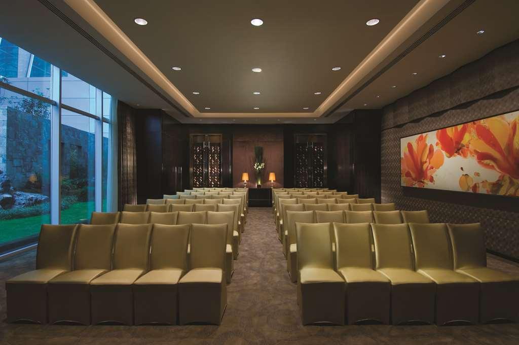 Doubletree By Hilton Beijing Hotel Съоръжения снимка