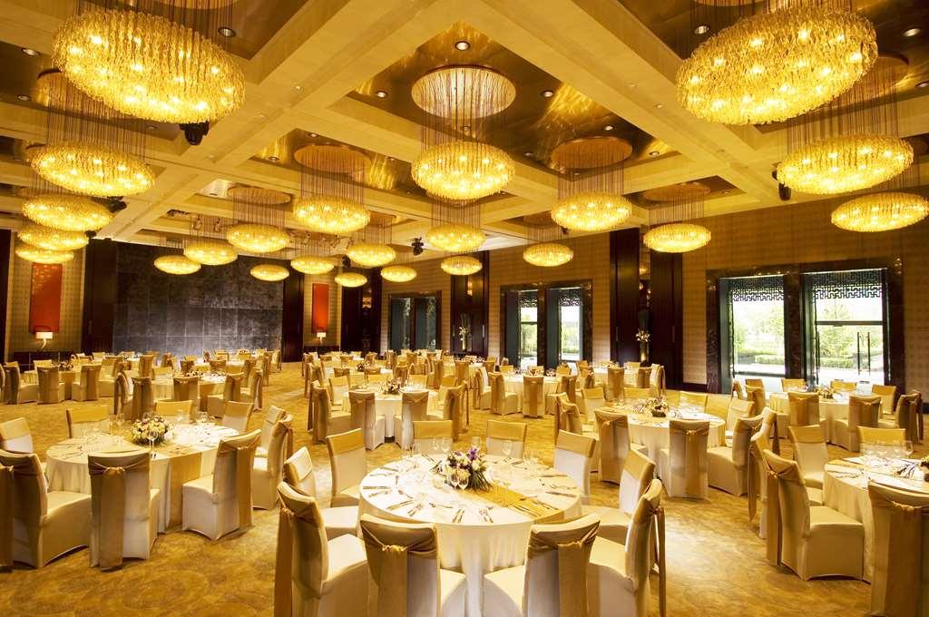 Doubletree By Hilton Beijing Hotel Съоръжения снимка